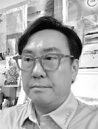 조윤배 심사위원