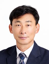 유치엽 심사위원